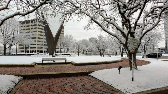 8900 Keystone at the Crossing