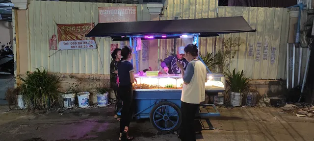 Loklok snack Phum Bei street