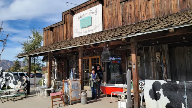 Auntie Em's Antique Mall