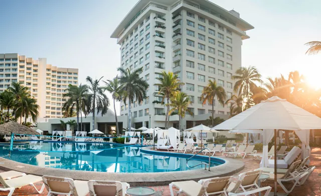 Hotel Emporio Ixtapa