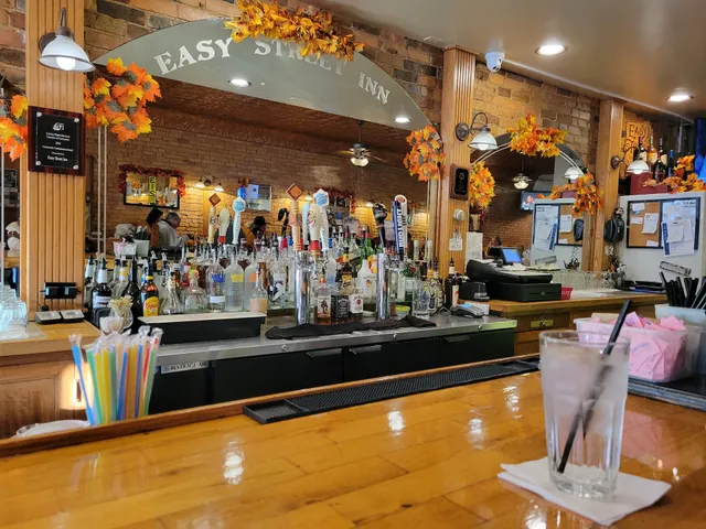 Easy Street Inn Food & Spirits
