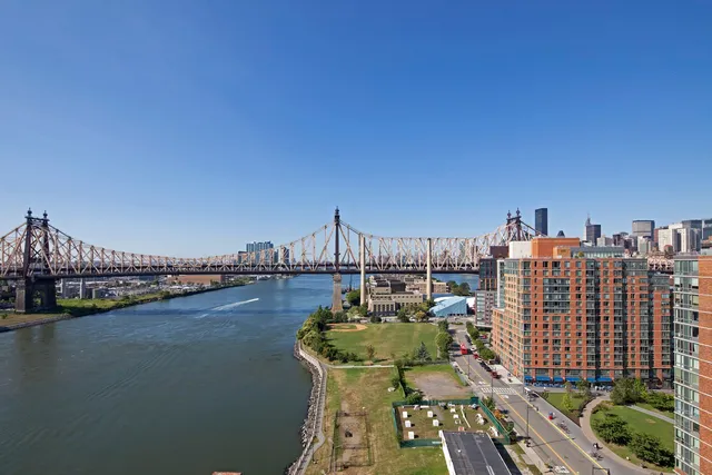 Riverwalk Point Luxury Apartments