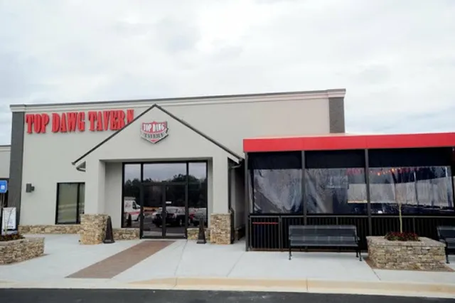 Top Dawg Tavern - Bethlehem, GA
