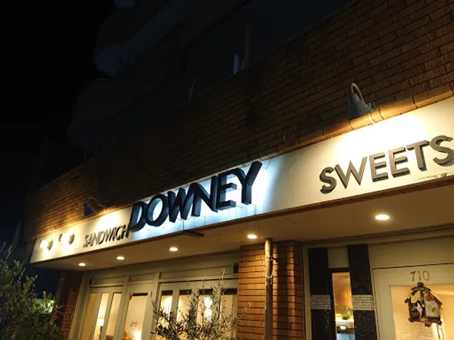 Cafe Downey Uedaten
