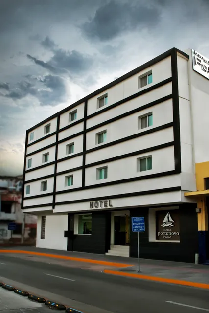 Hotel Portonovo Plaza Centro