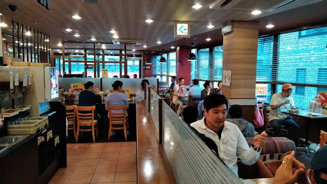 ガスト 平井駅南口店