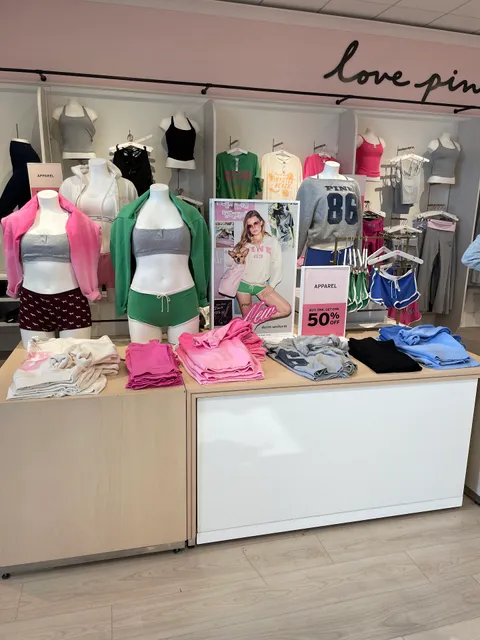 Victoria's Secret & PINK