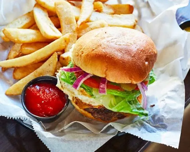 656 Sports Bar & Grille