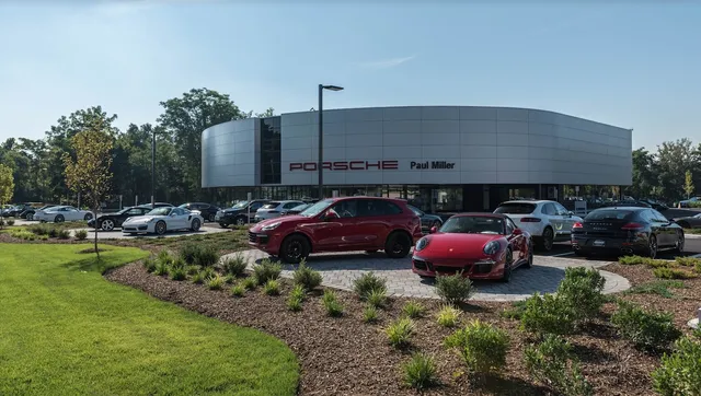 Paul Miller Porsche - Service