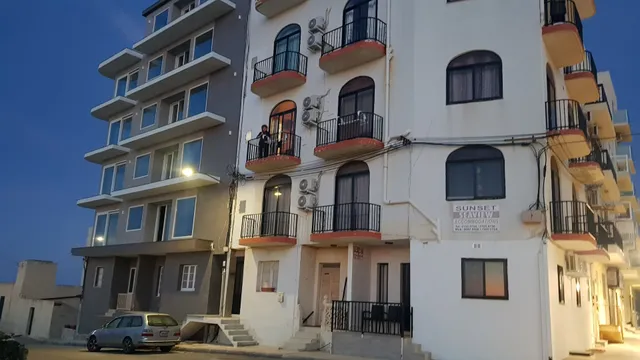 Sunset Seaview Apartments