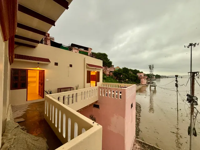 Vintage River Homestay