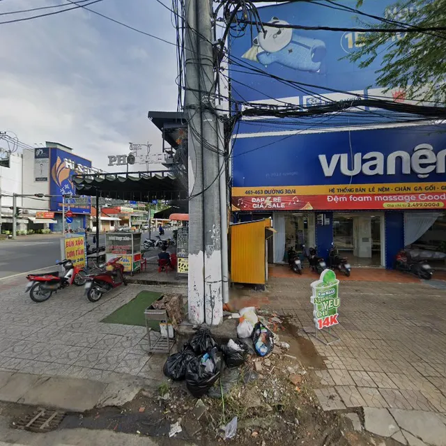 Khách Sạn Tân Vạn Xuân