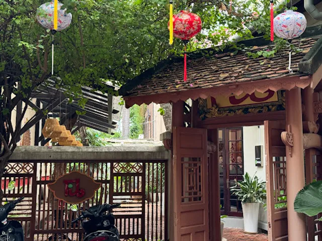 Tib - Hue Restaurant