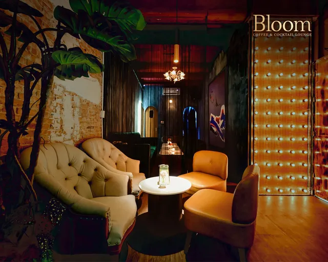 Bloom - Cocktail & Whisky Bar