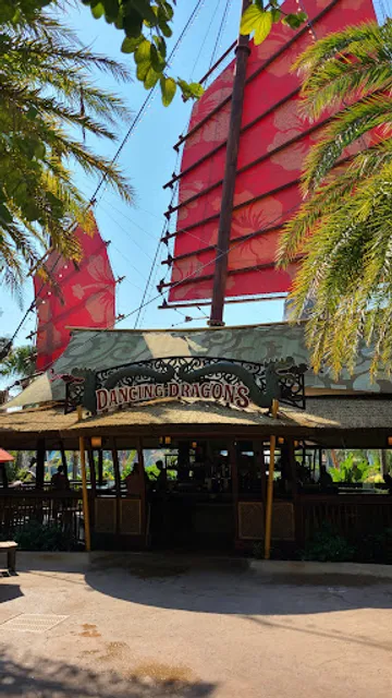 Dancing Dragons Boat Bar