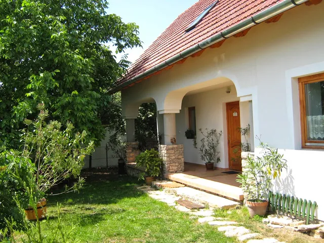 Nemesdombi Vendégház