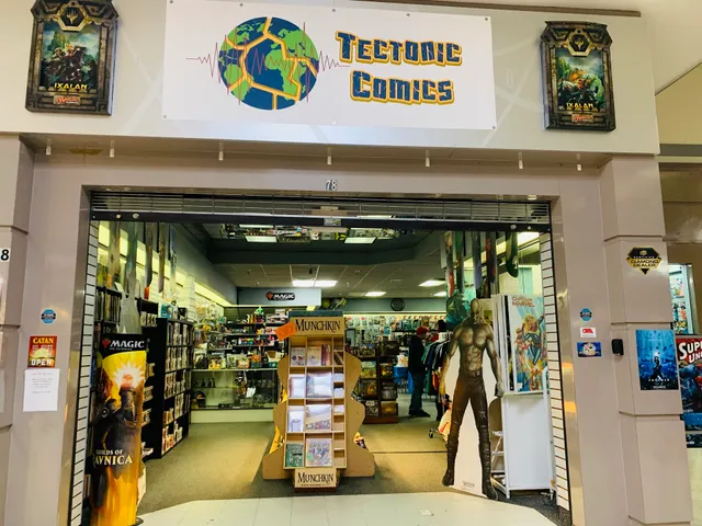 Tectonic Comics & Games