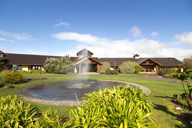 Hotel y Cabañas Punta Larga - Caja Los Andes