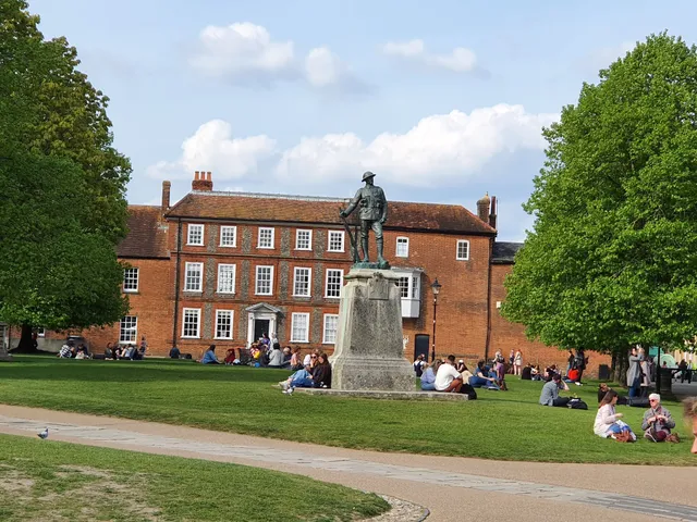 The Minster Gallery Ltd