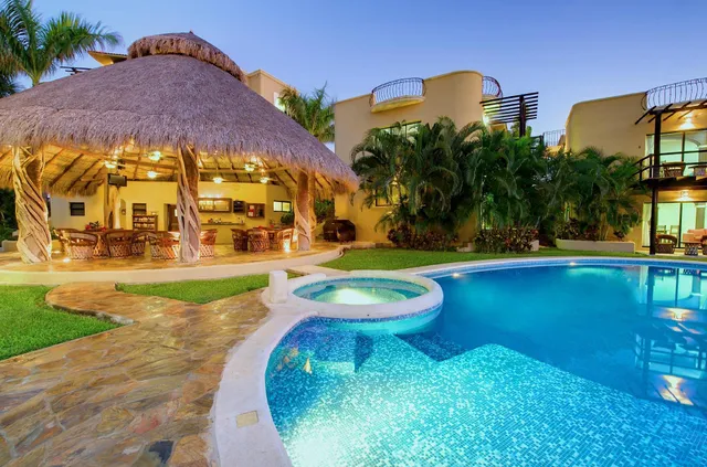 Las Palmas Villas & Casitas