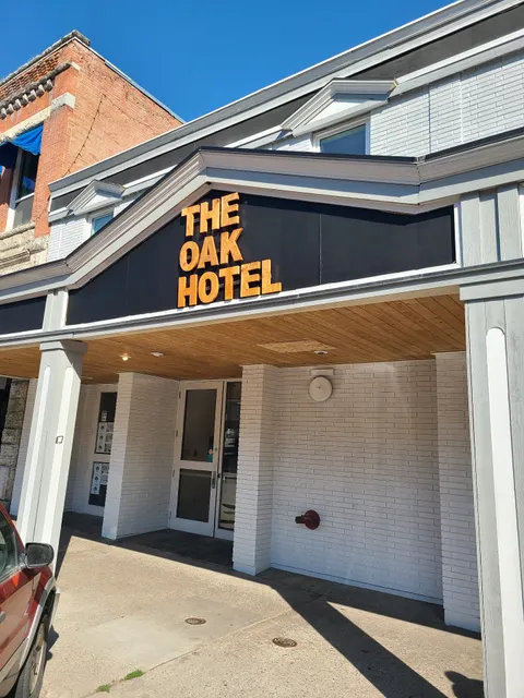 The Oak Hotel and Suites