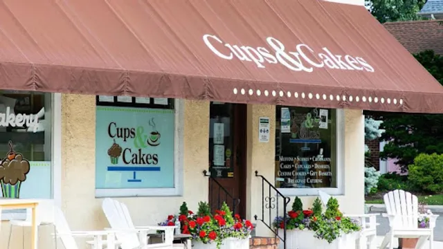 Cups and Cakes Bakery ~ Juice Bar ~ Cafe