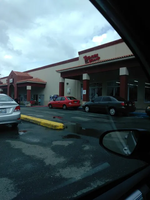 Montesol Shopping Center