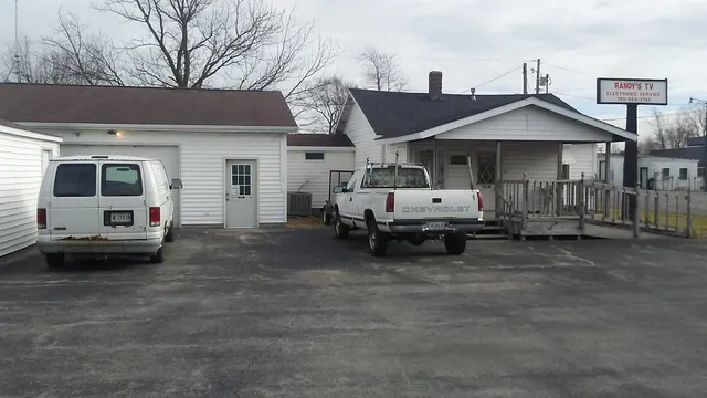 Randy's TV & Electronic Service Tower and Antenna installers