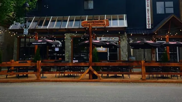 Whitetooth Bistro