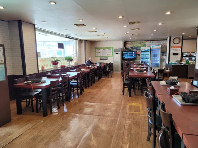 장수보물촌꺼먹돼지