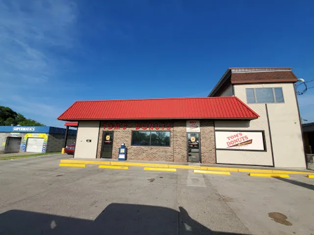 Tom's Donuts