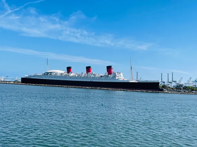 Queen Mary Photo Op