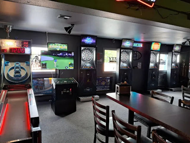 Hard Luck Bar & Grill