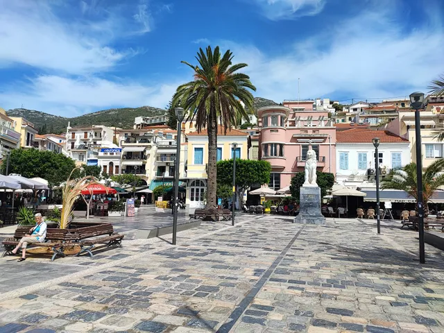 Pythagoras Vathy Central Square