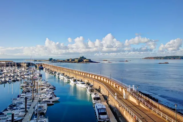 Radisson Blu Waterfront Hotel, Jersey