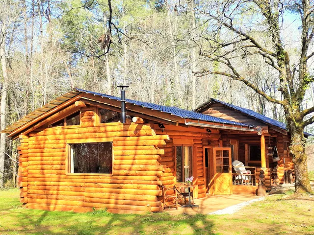 Tipis et chalets du Grand Peuch Lascaux : Hébergement insolite avec spa bien être Périgord Noir