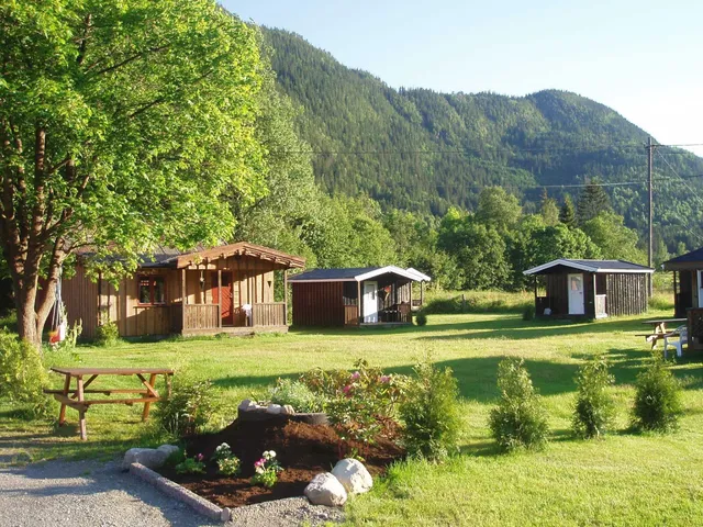 Skogheim cabins and camping