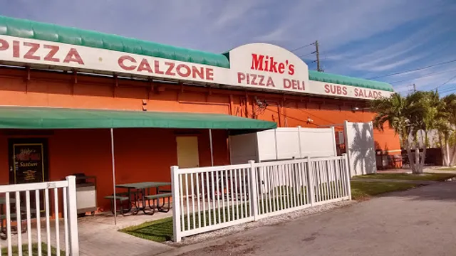 Mike's Pizza Deli Station