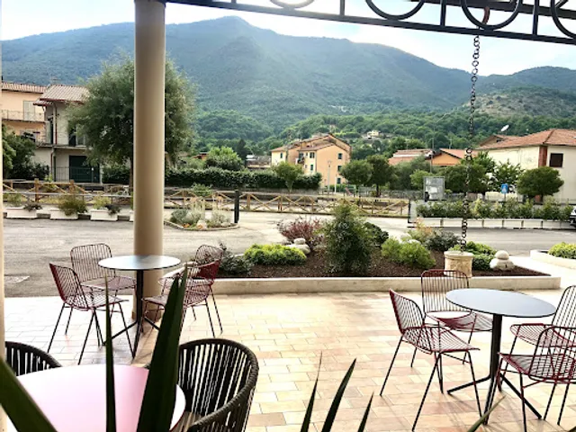 La bottega delle tre sorelle