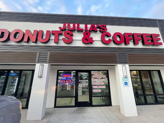 Julia donuts & coffee 2