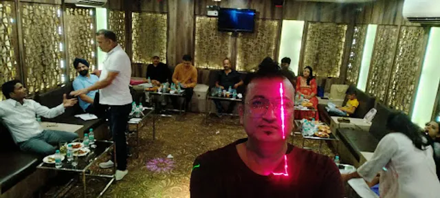 R.R. Bar and Restaurant