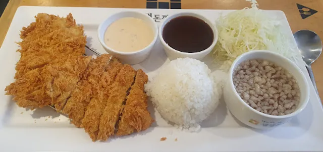 백년카츠 남춘천점