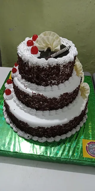 Cake 'O' Clock (bakery & cafe)