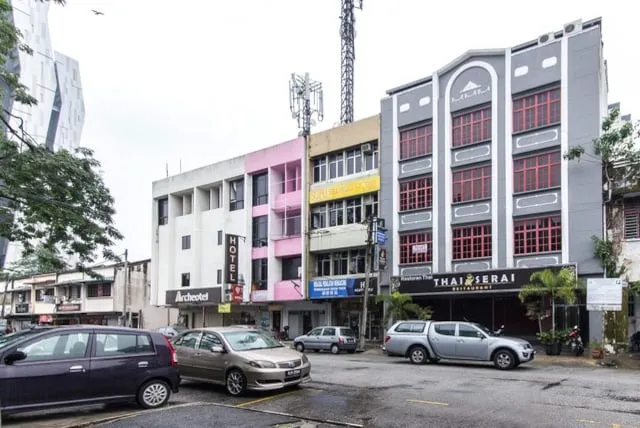 OYO 128 Archeotel Hotel