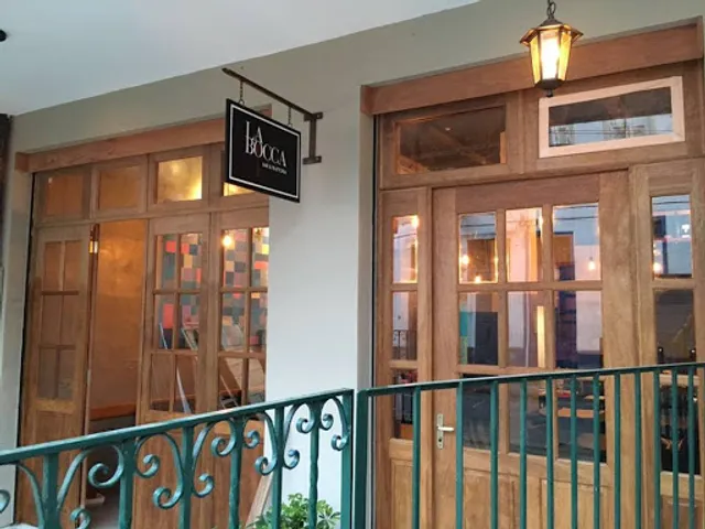 La Bocca Bar & Trattoria