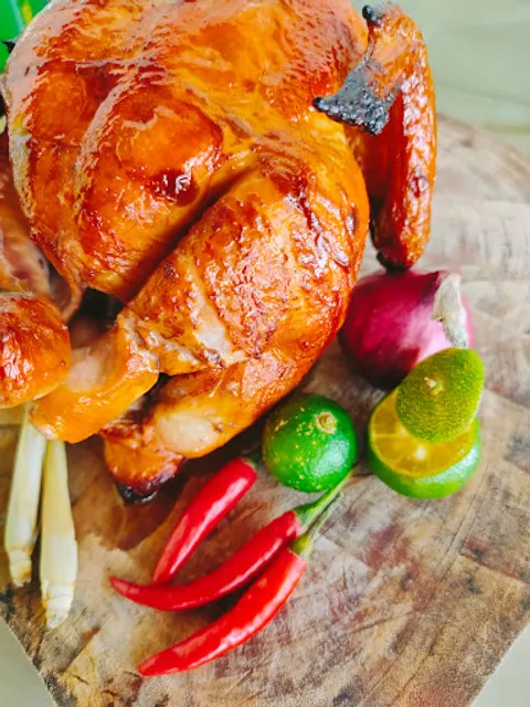 Trap Chicken El nido Roasted chicken / Letchon manok and fried chicken