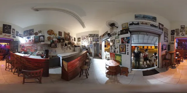 A Tuia do Bárbaro - Porções, Cerveja Gelada, Bar Rock