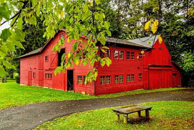 Honey Hollow Farm Rustic Retreat