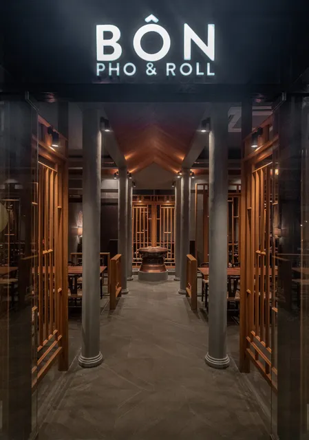 Bôn Pho & Roll Parqal Mall - Vietnamese Restaurant