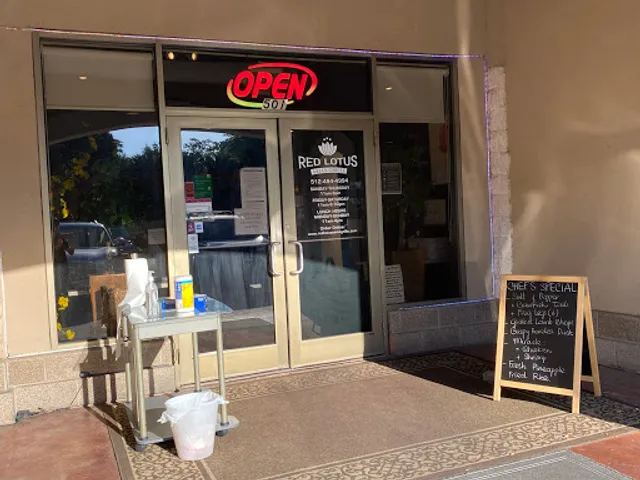 Red Lotus Asian Grille